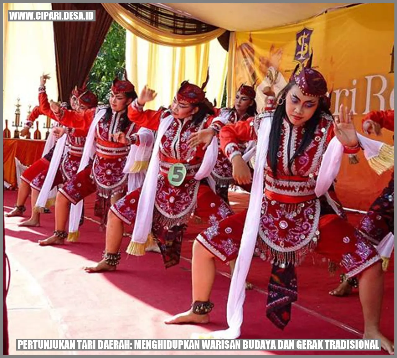 Pertunjukan Tari Daerah