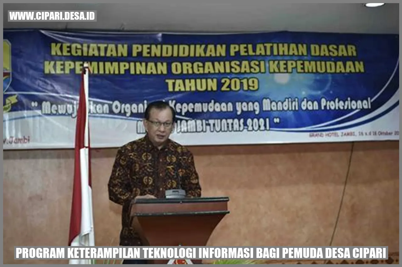 Program Keterampilan Teknologi Informasi bagi Pemuda Desa Cipari